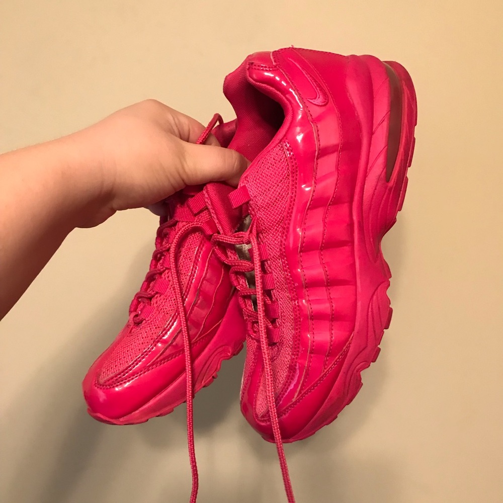 💖HOT PINK NIKE AIRMAX 95💖
